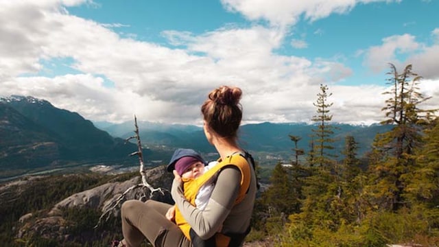 Carry your baby easily with these cool carriers Carry your baby easily with these cool carriers