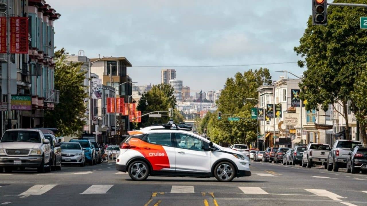 General Motors and Microsoft team up to commercialise self-driving vehicles General Motors and Microsoft team up to commercialise self-driving vehicles