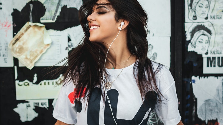 Enjoy quality audio with these headphones with a mic Enjoy quality audio with these headphones with a mic