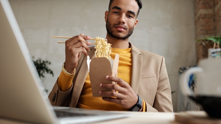 Say goodbye to hunger pangs with these instant noodle multi-packs Say goodbye to hunger pangs with these instant noodle multi-packs