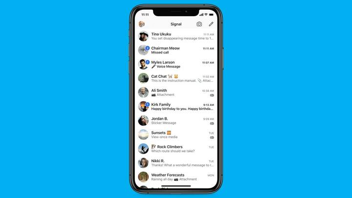 Signal to soon roll out chat wallpapers, animated stickers and more features for users in India