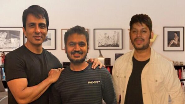 Sonu Sood to star in Kisaan, directed by E Niwas; Amitabh Bachchan congratulates actor on new project