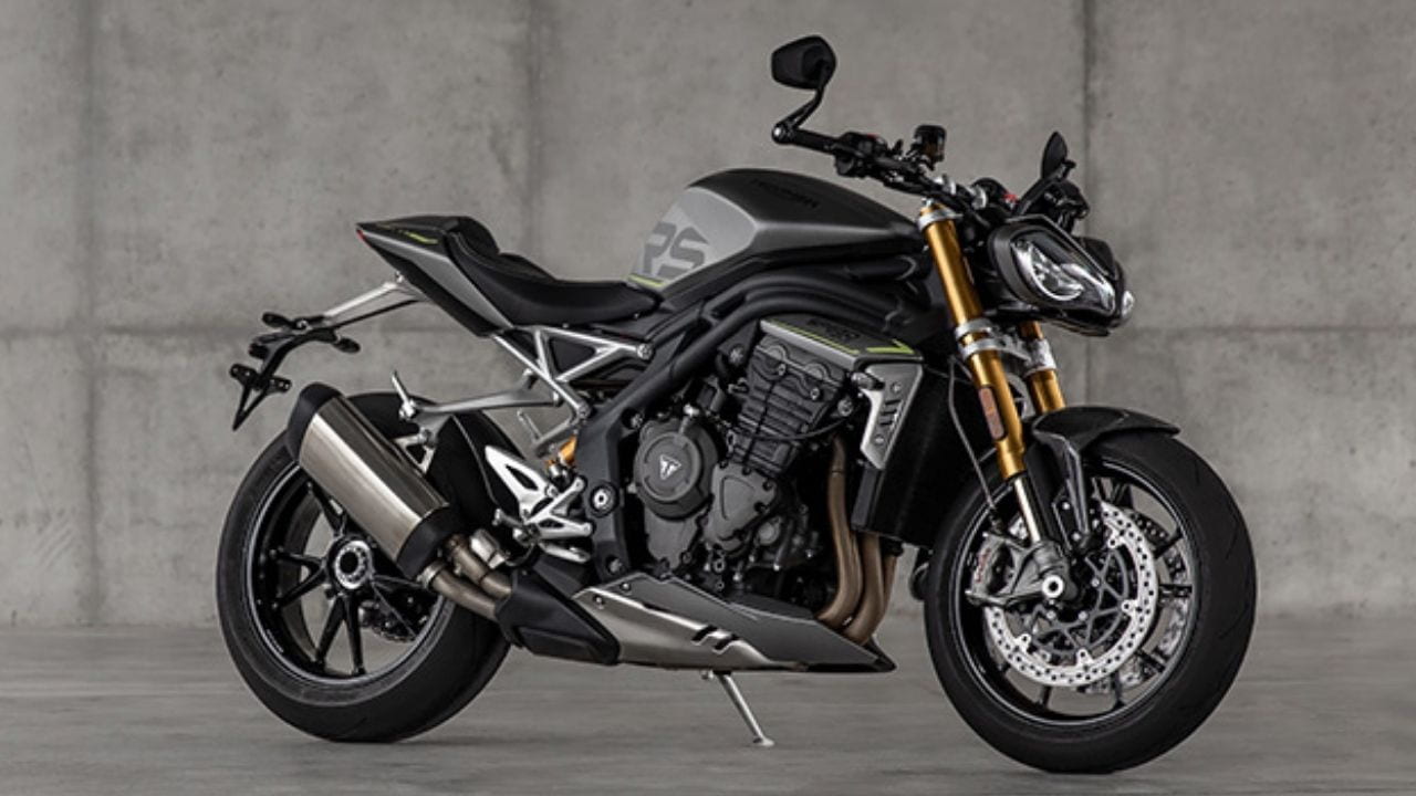 Triumph Speed Triple 1200 RS revealed: Boasts 180 PS power, features 10 kgs reduced weight, more Triumph Speed Triple 1200 RS revealed: Boasts 180 PS power, features 10 kgs reduced weight, more