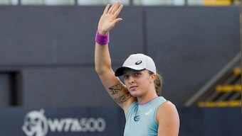 Adelaide International: Iga Swiatek overcomes Jil Teichmann challenge in straight sets to reach final