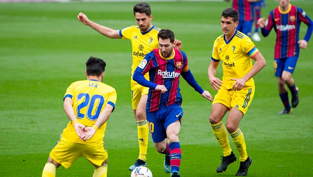 LaLiga: Cadiz convert late penalty to hold Barcelona as Lionel Messi makes record appearance