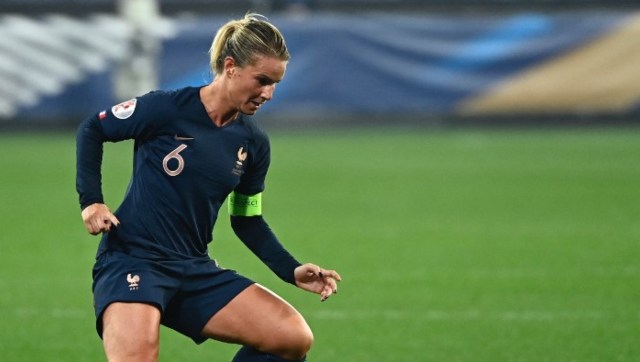 France captain Amandine Henry signs contract extension with Champions League winners Lyon France captain Amandine Henry signs contract extension with Champions League winners Lyon