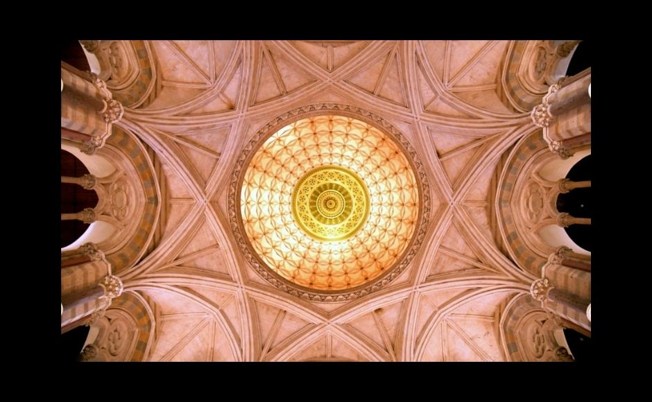 The interior dome of the building is not the same as that one sees from the outside. Sandwiched between the interior dome and the exterior domes are water tanks, now in disuse. The water from those tanks powered the building’s hydraulic lift in the days before electricity. The beautiful goldwork (as seen in the picture above) that one sees on the dome from inside is actually made of real gold leaf. Photograph courtesy of the BMC. The interior dome of the building is not the same as that one sees from the outside. Sandwiched between the interior dome and the exterior domes are water tanks, now in disuse. The water from those tanks powered the building’s hydraulic lift in the days before electricity. The beautiful goldwork (as seen in the picture above) that one sees on the dome from inside is actually made of real gold leaf. Photograph courtesy of the BMC.
