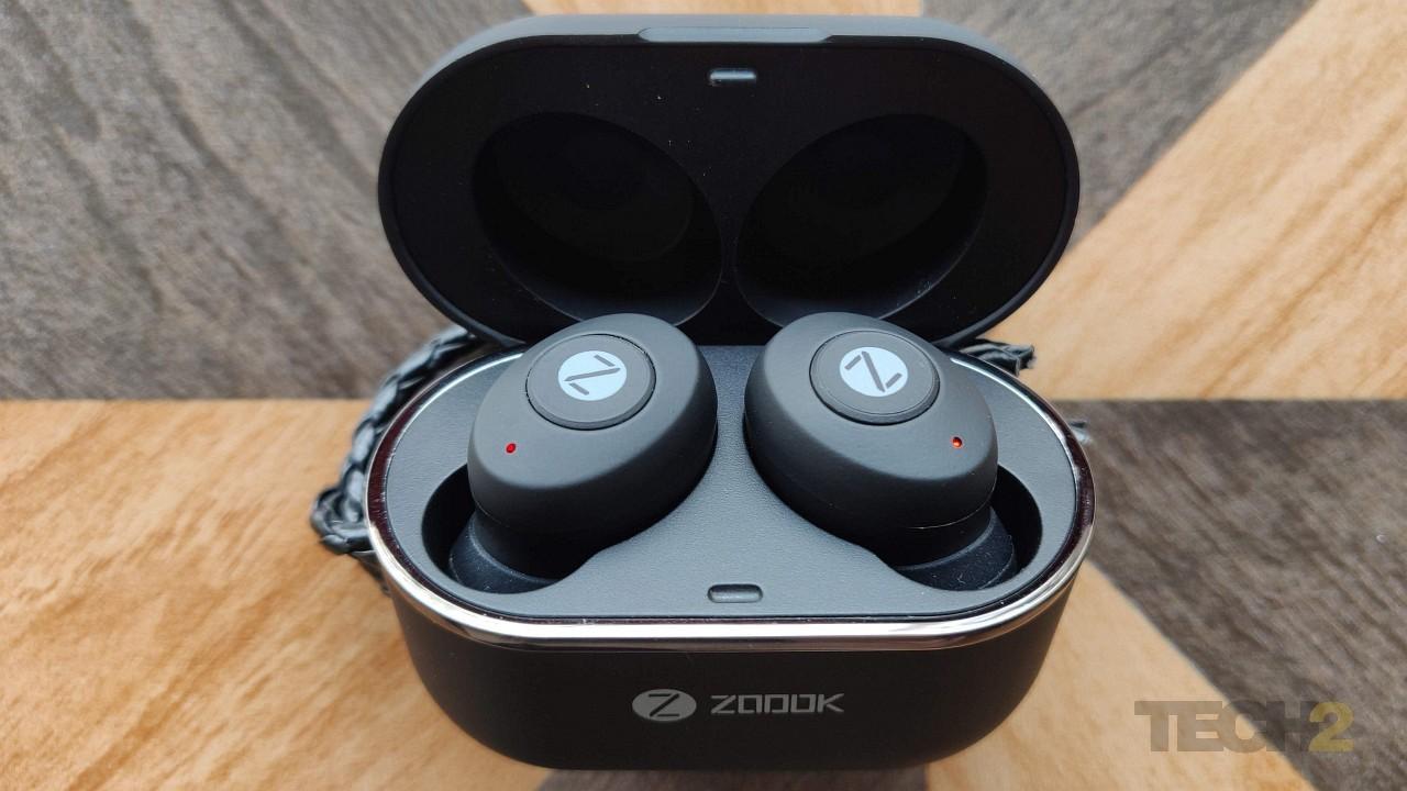 Wireless Audio under Rs 2,000: Zoook Rocker Twins TWS, Mivi Roam 2 Speaker Review Snapshots Wireless Audio under Rs 2,000: Zoook Rocker Twins TWS, Mivi Roam 2 Speaker Review Snapshots