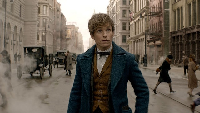 Warner Bros halts Fantastic Beasts 3 shoot after crew member tests positive for Covid-19 Warner Bros halts Fantastic Beasts 3 shoot after crew member tests positive for Covid-19