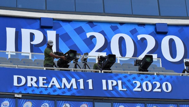 Behind the TV screen: COVID-19 pandemic and radical changes in sports broadcast Behind the TV screen: COVID-19 pandemic and radical changes in sports broadcast