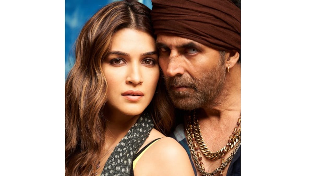 Kriti Sanon announces schedule wrap on Bachchan Pandey, shares first glimpse from the film