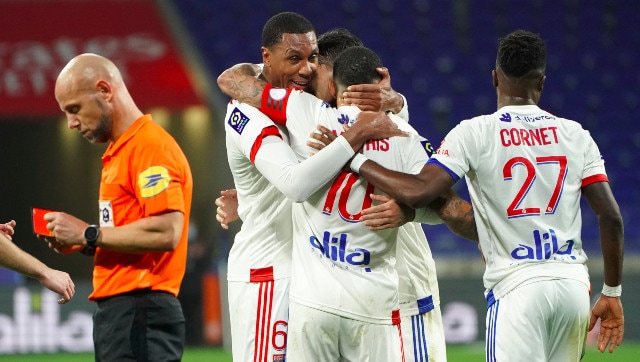 Ligue 1: Memphis Depay's brace helps Lyon beat 10-man Strasbourg 3-0, move to top of table