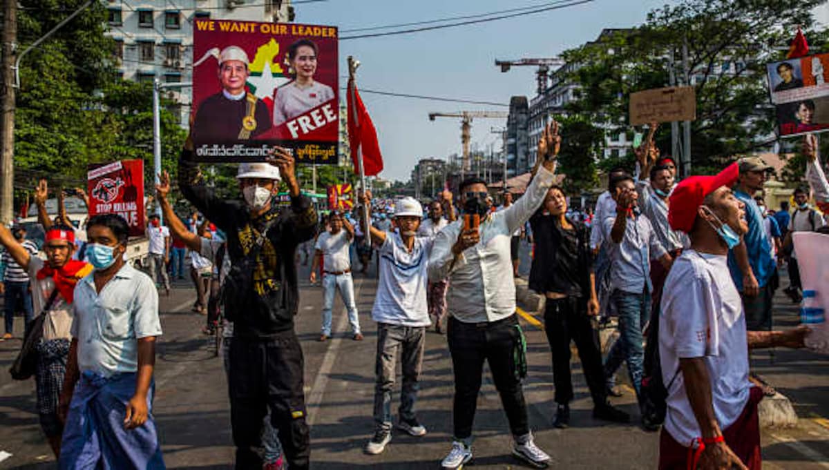 Myanmar S Protests Against 1 February Coup Are Growing Defying Military Threats And Snipers World News Firstpost