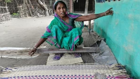 In a Nepali wetland, a traditional craft helps a community earn a livelihood and keeps invasive weeds in check