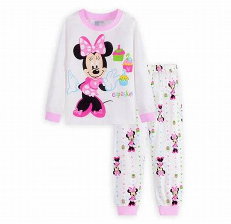 Cute sleepwear for your baby girl Cute sleepwear for your baby girl