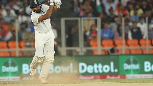 India vs England: Former cricketers feel Motera pitch not ideal for Test match, Sunil Gavaskar thinks otherwise India vs England: Former cricketers feel Motera pitch not ideal for Test match, Sunil Gavaskar thinks otherwise