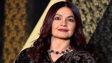 Pooja Bhatt condemns citizens flouting COVID-19 regulations in Mumbai: 'Putting lives in jeopardy'