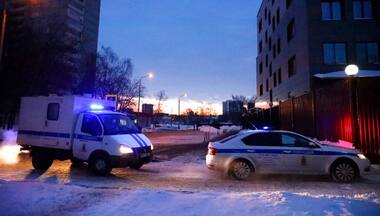 Russia detects first cases of H5N8 bird flu in humans in poultry farm, says it has alerted WHO