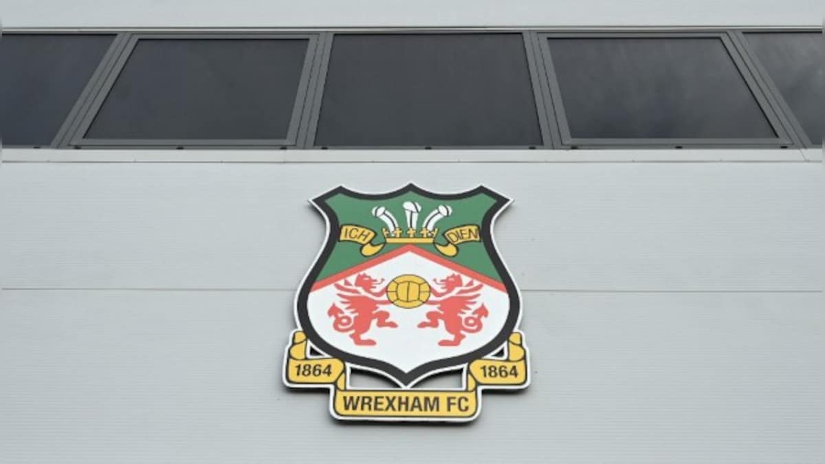 Wrexham owners Ryan Reynolds, Rob McElhenney promise players $353,000 bonus for earning promotion