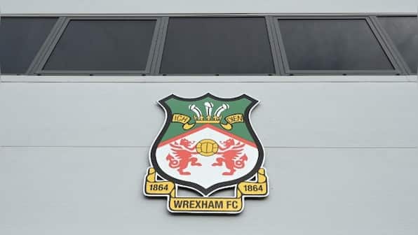 Wrexham owners Ryan Reynolds, Rob McElhenney promise players $353,000 bonus for earning promotion