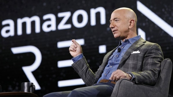 Jeff Bezos will step down as Amazon CEO in Q3 2021, to be replaced by Andy Jassy