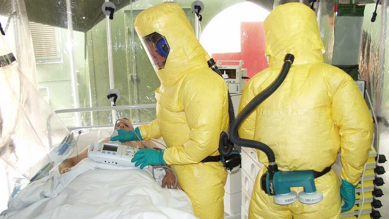 WHO-World News, First Post, kondigt aan dat de laatste ebola-uitbraak in Guinee, waarbij 12 mensen omkwamen, voorbij is