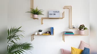 Fabulous wall shelves to brighten up your living room.