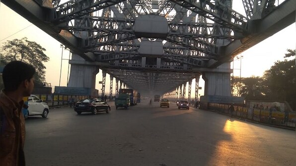 Day after protests against attacks on students and youths, Left parties observe 12-hour bandh in West Bengal