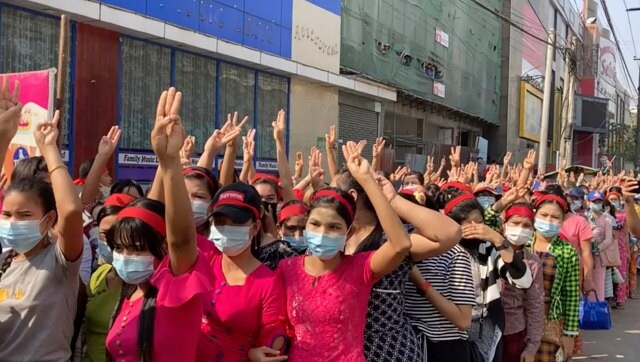 Myanmar Coup Thousands Protest Army Takeover In Yangon Seek Aung San