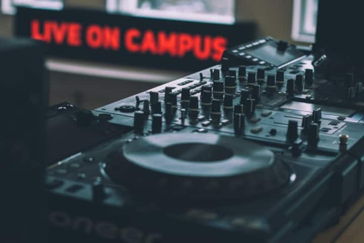 Cool DJ control sets to help you get those awesome tracks