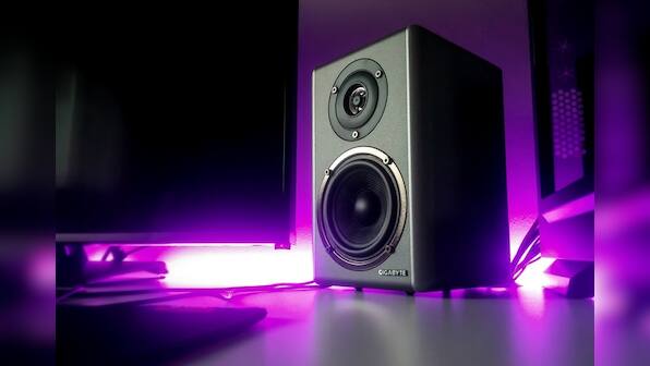 Ultimate professional studio speakers to fire up your vocals