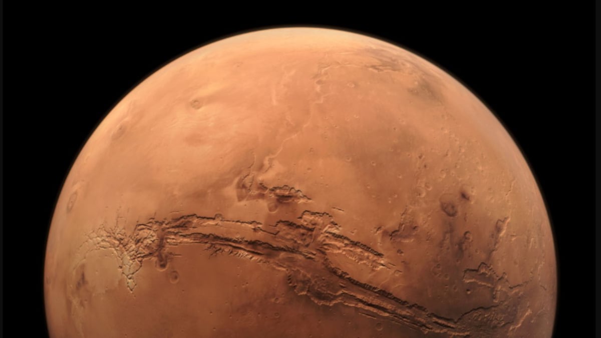 Mars' landscape was shaped by flooded crater lakes which was a common occurrence: Study