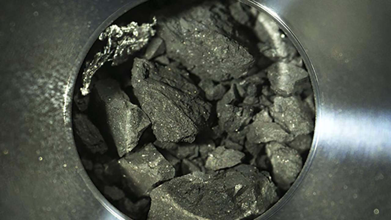 Japan scientists to study asteroid Ryugu samples for source of heat, clues of life on Earth Japan scientists to study asteroid Ryugu samples for source of heat, clues of life on Earth