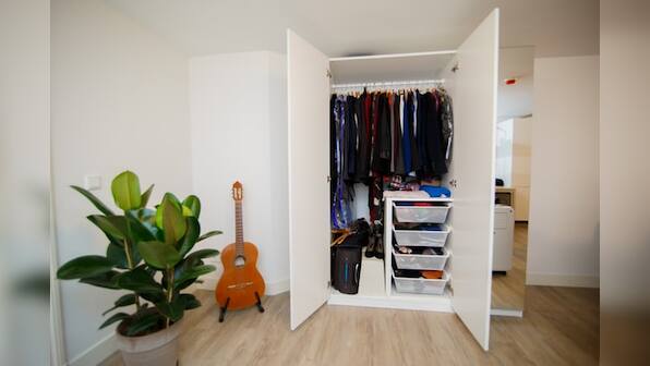 Foldable children's wardrobe to store their clothes and playthings