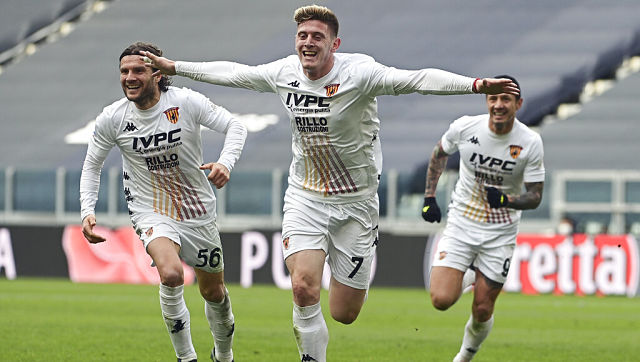 Serie A: Juventus' title hopes suffer blow after defeat to Benevento; AC Milan secure hard-fought win at Fiorentina Serie A: Juventus' title hopes suffer blow after defeat to Benevento; AC Milan secure hard-fought win at Fiorentina