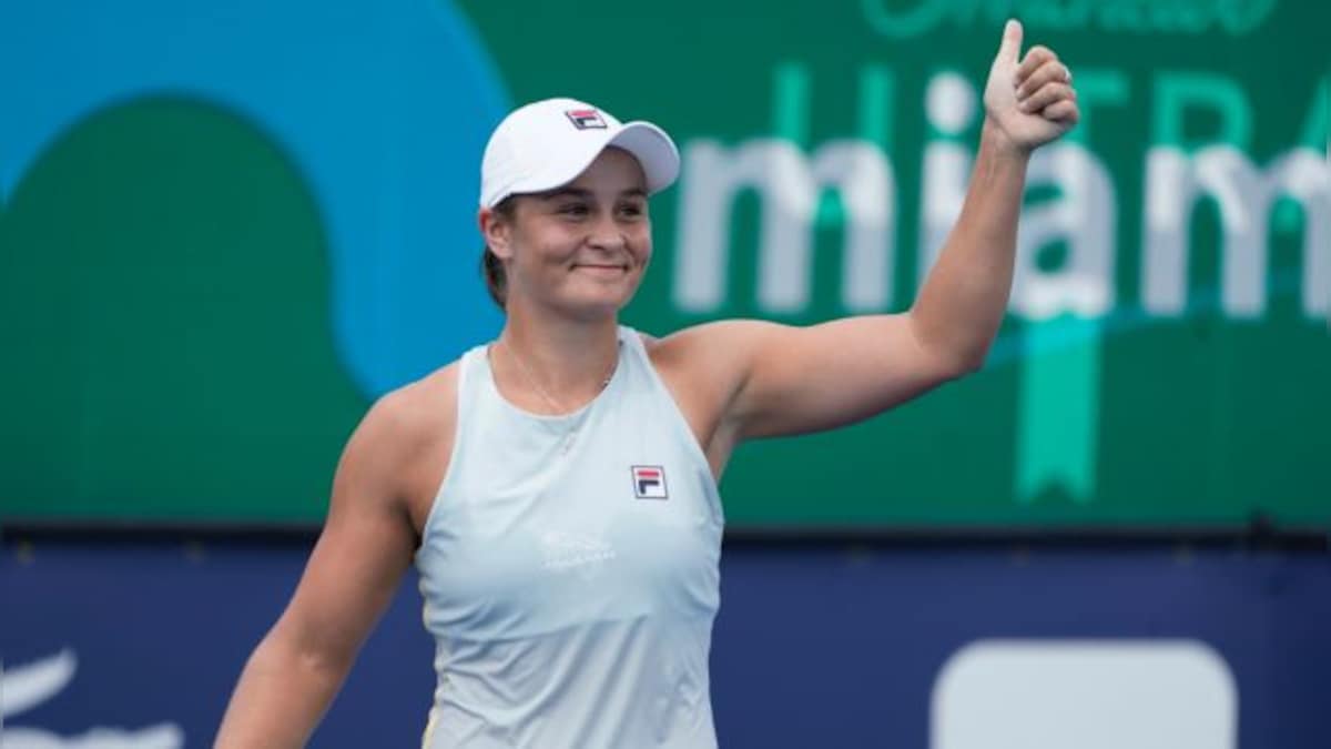 Miami Open: Ashleigh Barty, Stefanos Tsitsipas, Andrey Rublev advance as Simona Halep withdraws