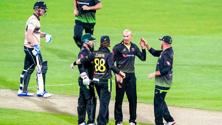 New Zealand vs Australia: Ashton Agar's six-for helps visitors beat Black Caps by 64 runs in third T20I