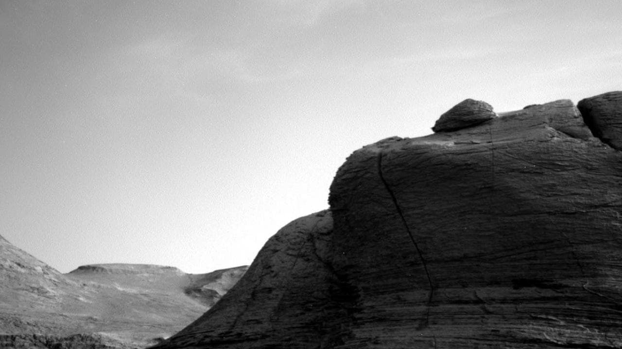 Curiosity rover on Mars captures clouds passing overhead, similar to Earth’s- Technology News, Firstpost