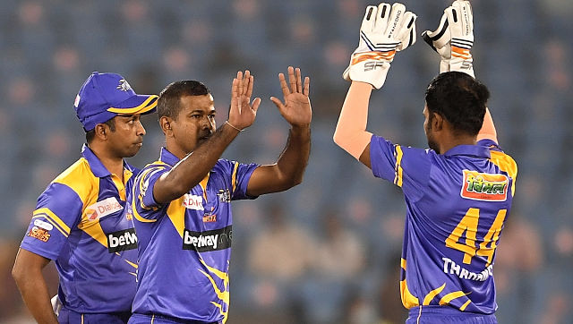 Road Safety World Series: Nuwan Kulasekara's five-for helps Sri Lanka Legends beat South Africa, to meet India in final Road Safety World Series: Nuwan Kulasekara's five-for helps Sri Lanka Legends beat South Africa, to meet India in final