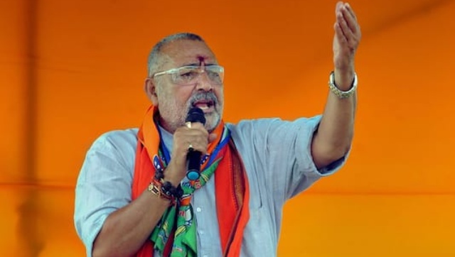 Beat up officials with sticks if they don't listen to you, Giriraj Singh tells crowd at Begusarai function Beat up officials with sticks if they don't listen to you, Giriraj Singh tells crowd at Begusarai function