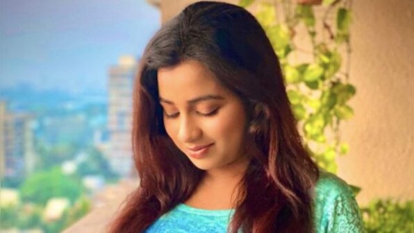 Shreya Ghoshal announces she is expecting her first child with husband Shiladitya Mukhopadhyaya