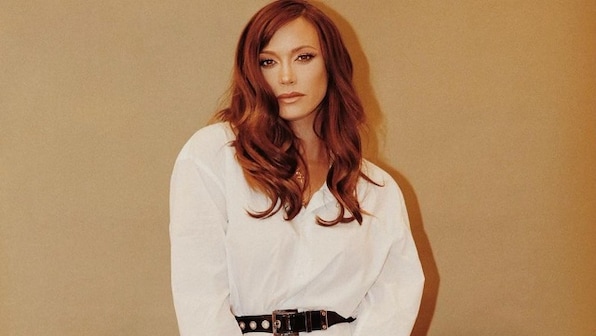 Pussycat Dolls singer Jessica Sutta announces she's expecting first child with husband Mikey Marquart