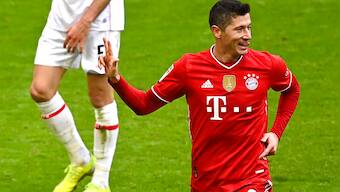 Bundesliga: Robert Lewandowski scores hat-trick as Bayern Munich thrash Stuttgart 4-0; Borussia Dortmund draw at Cologne