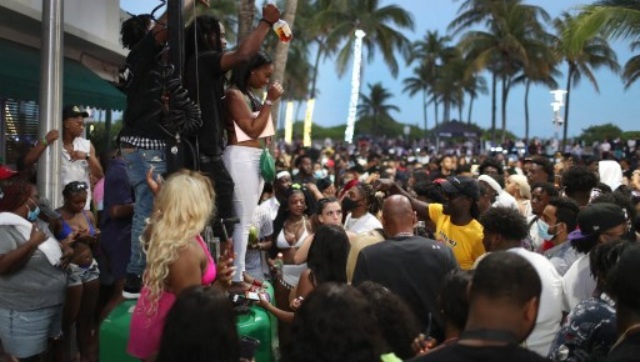 COVID-19: Miami Beach imposes curfew, declares state of emergency over 'uncontrollable' crowds COVID-19: Miami Beach imposes curfew, declares state of emergency over 'uncontrollable' crowds