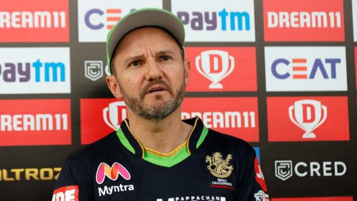 IPL 2021: Maxwell's run-out was probably the turning point against SRH, says RCB's Mike Hesson