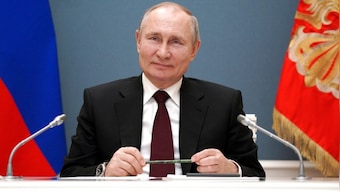 US sanctions on Russian oligarchs miss richest of rich