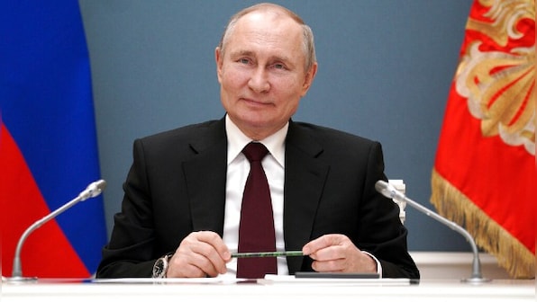 Vladimir Putin formalises Russia's withdrawal from Open Skies Treaty citing 'lack of progress'