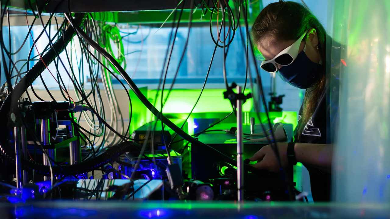 Fusion power milestone: scientists contain world’s coldest plasma briefly using magnets Fusion power milestone: scientists contain world’s coldest plasma briefly using magnets