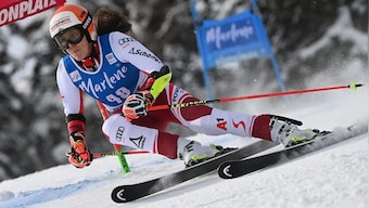 Austrian skier Rosina Schneeberger undergoes operation after crash during women’s World Cup super-G race