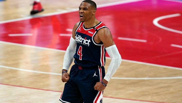 NBA: Hardeno dvejetų trejetukas, Westbrookas pelno pergales „Wizards“, „Nets“;  Rudi Joubertas padeda „Jazz“ įveikti Klivlandą
